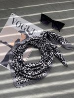 مینی اسکارف نخی سفید مشکی عمده رشت خدادوست