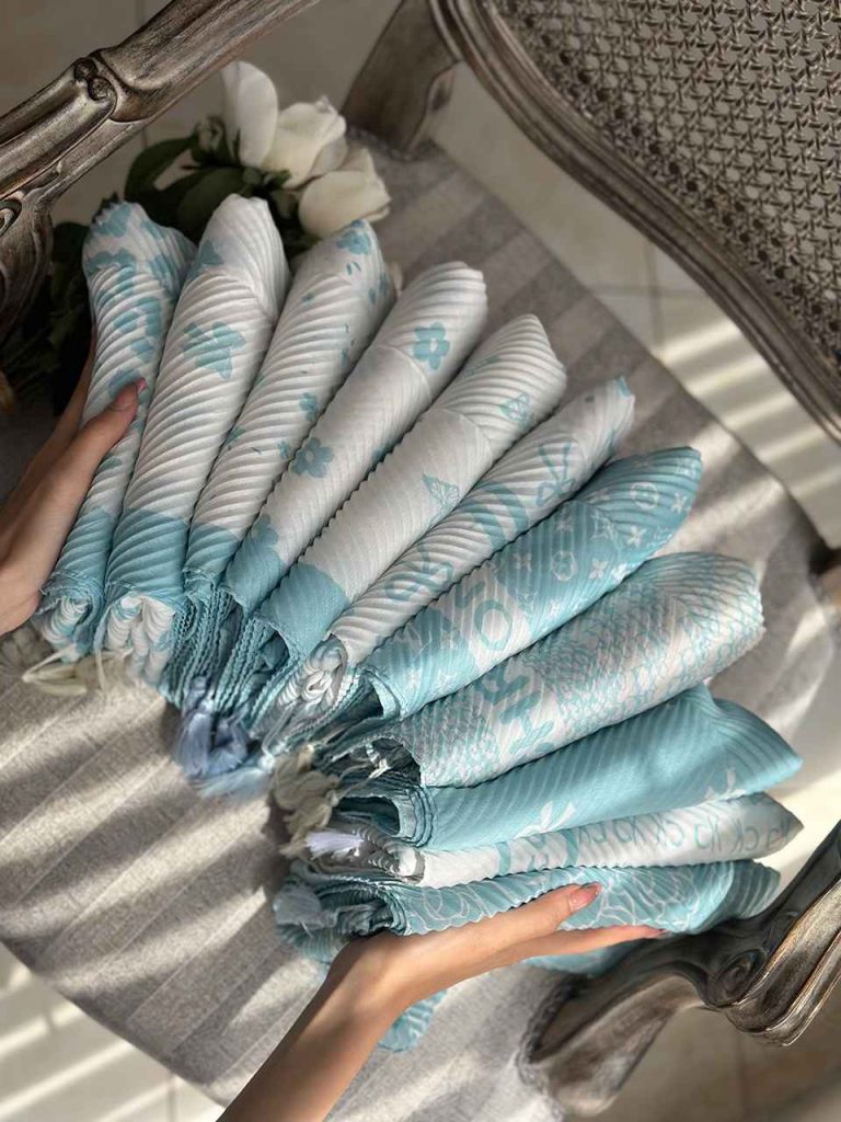شال پلیسه میکس آبی عمده خدادوست رشت
