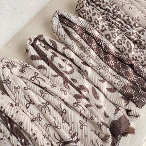 شال پلیسه طرحدار کرم موکا عمده خدادوست رشت