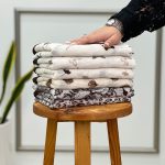 شال پلیسه طرحدار قهوه ای عمده خدادوست رشت شال و روسری