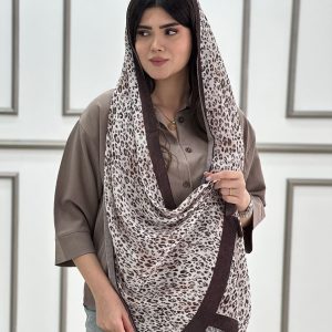شال پلیسه طرحدار قهوه ای عمده خدادوست رشت شال و روسری